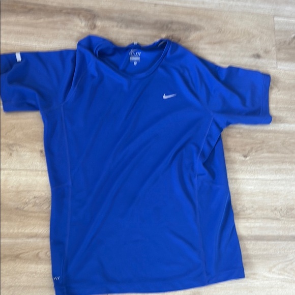 Nike Blue Short Sleeve Performance Tee - Picture 1 of 11